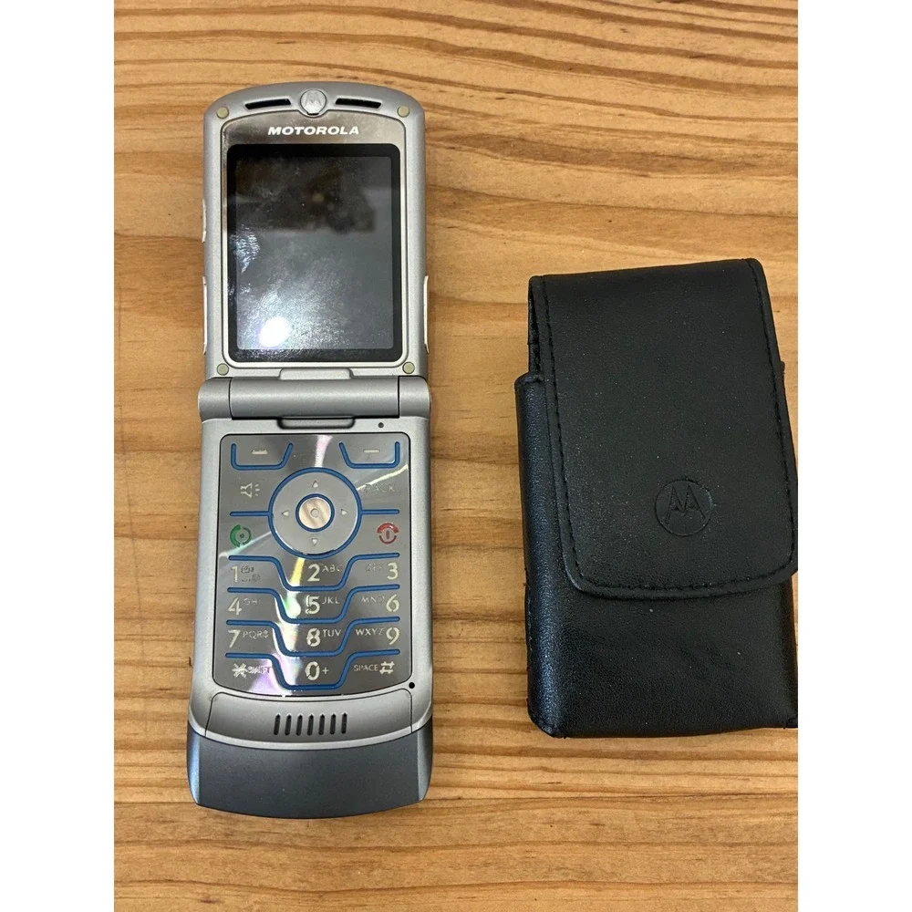 Motorola Razr Flip Silver No Charger Vintage With case untested